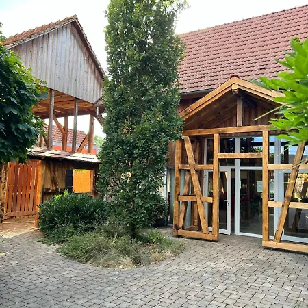 Les Authentics - Le Domaine D'autrefois & Holiday home