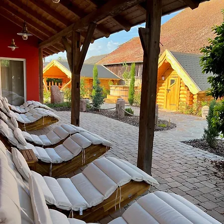 Les Authentics - Le Domaine D'autrefois & Holiday home