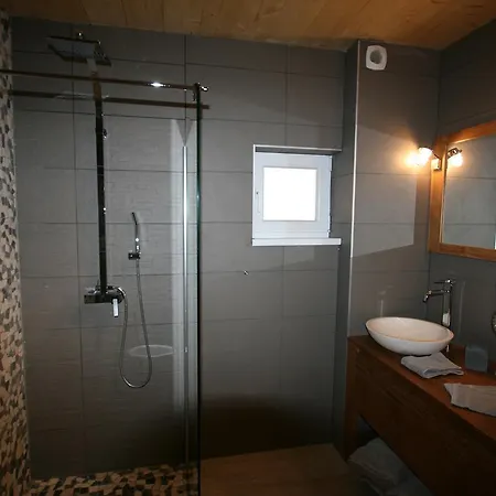 Les Authentics - Le Domaine D'autrefois&spa Hébergement de vacances *