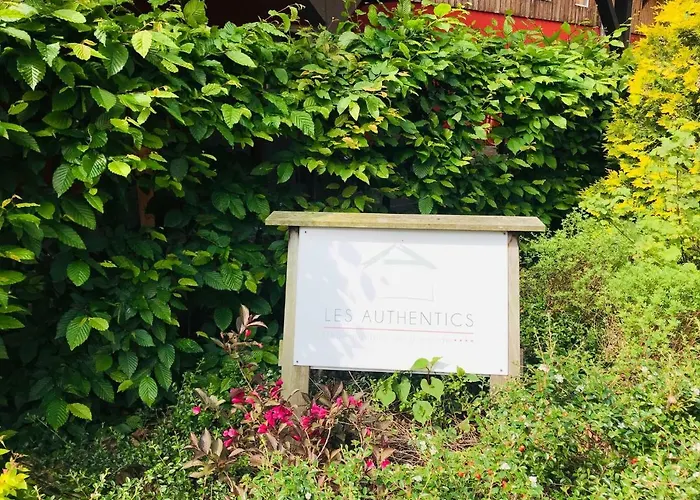 Les Authentics - Le Domaine D'autrefois & بيت للعطل